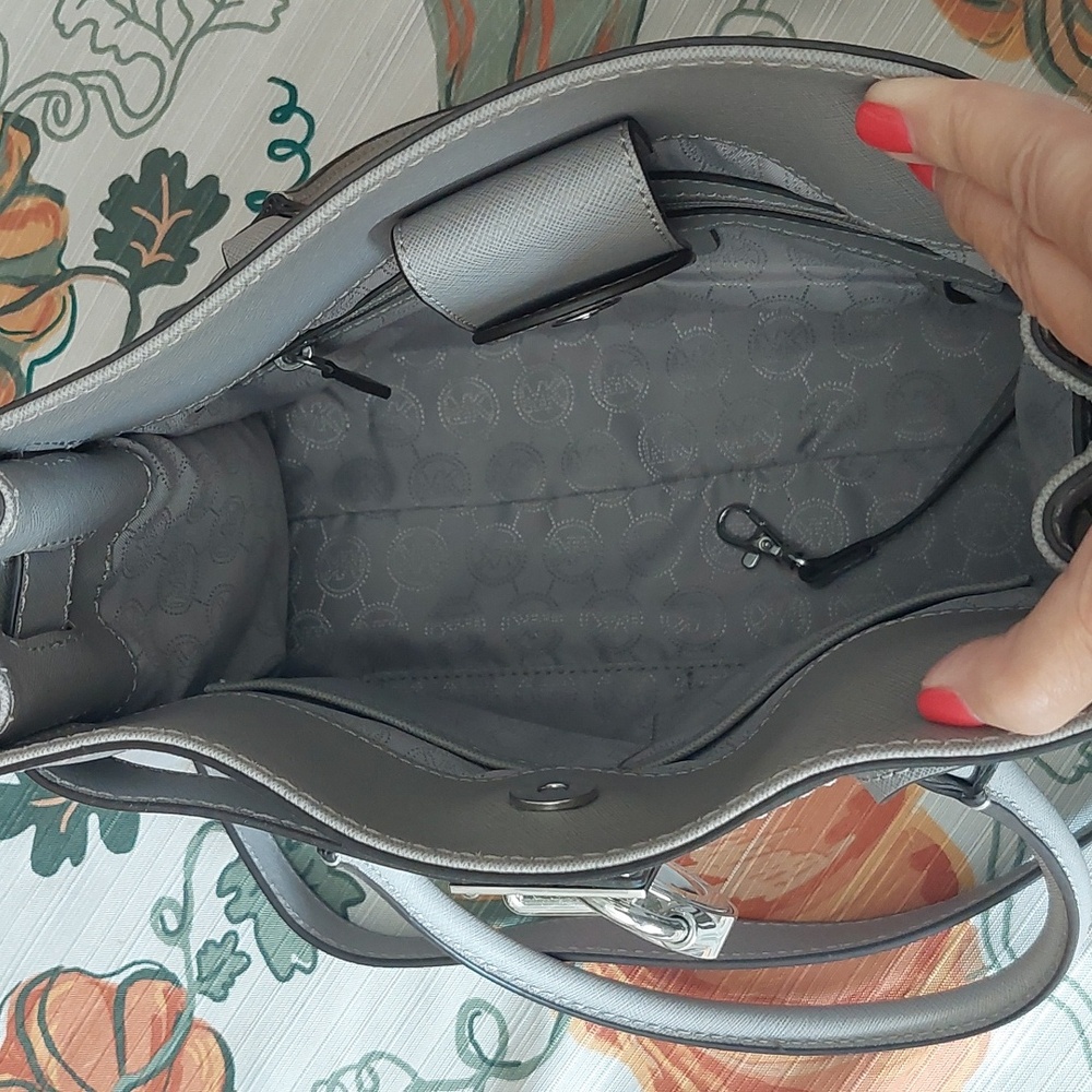 Gray Handbag - Picture 4 of 5